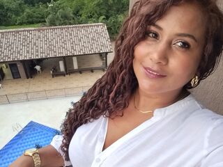 Yiya's Livejasmine Profile Image